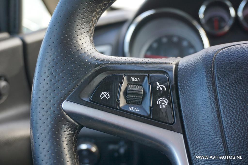 Opel Astra gtc 1.4 turbo sport