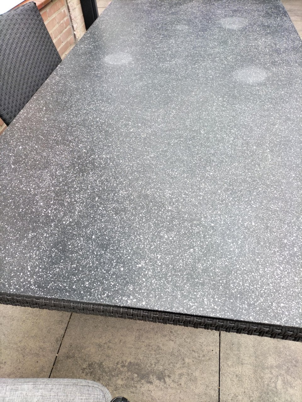 Prachtige tuintafel