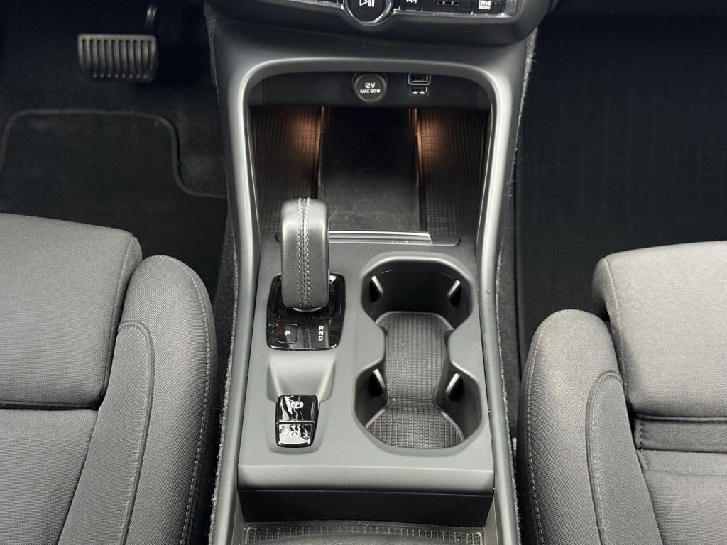 Volvo XC40 t5 262pk recharge r-design| adap.cruise| camera| trekhaak| keyle