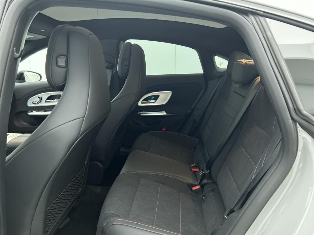 Mercedes-Benz Cla 180 business solution amg | memorypakket | multibeam led 