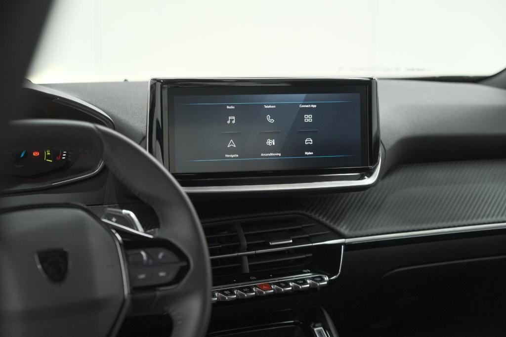 Peugeot 2008 1.2 hybrid 136 style | apple carplay | parkeersensoren | clima