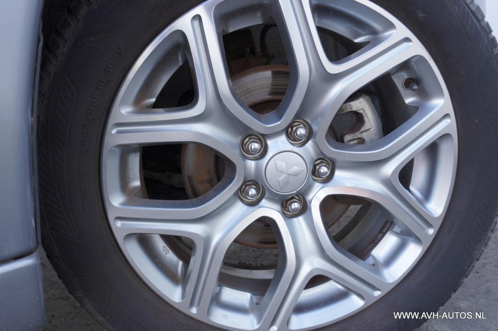 Mitsubishi Outlander 2.0 phev instyle