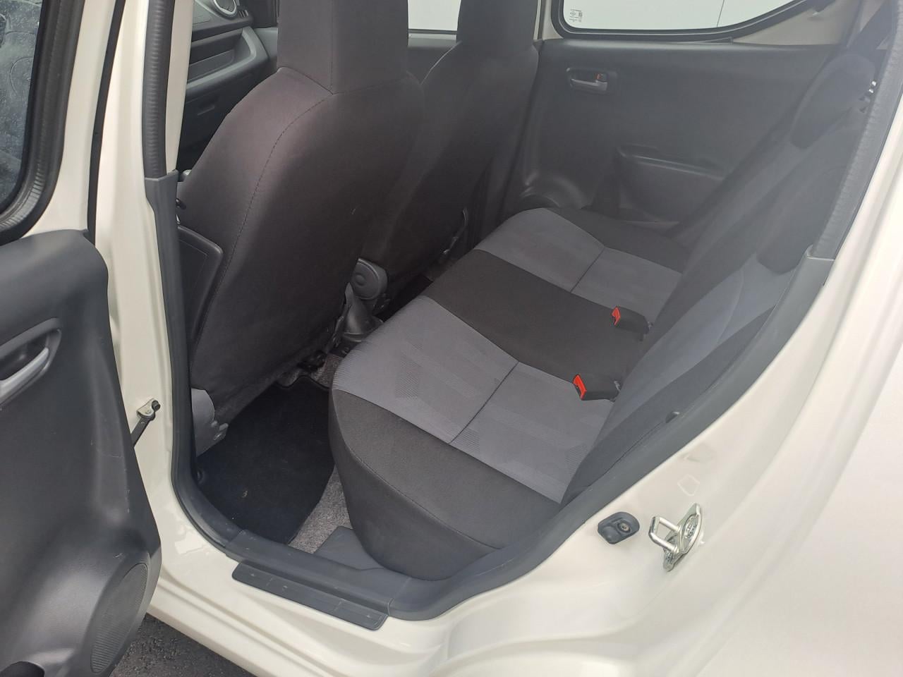 Suzuki Alto 1.0 celebration wit metallic