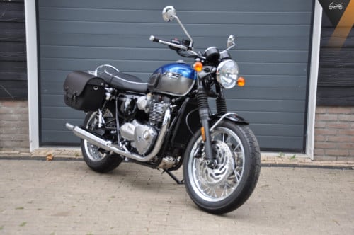 Triumph Bonneville T120 2024 1326 kms!