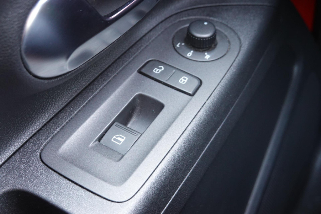 Volkswagen UP! 1.0 groove up! bluemotion