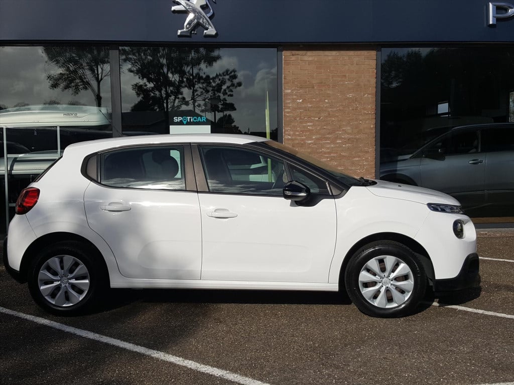 Citroen C3 1.2 puretech 82pk s&s feel navigatie | trekhaak | cruise & clima