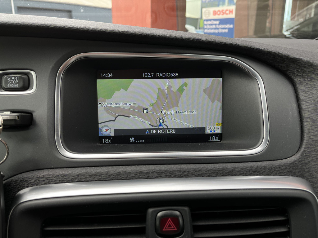Volvo V40 2.0 t3 momentum | cruise | lmv 17'' | navi