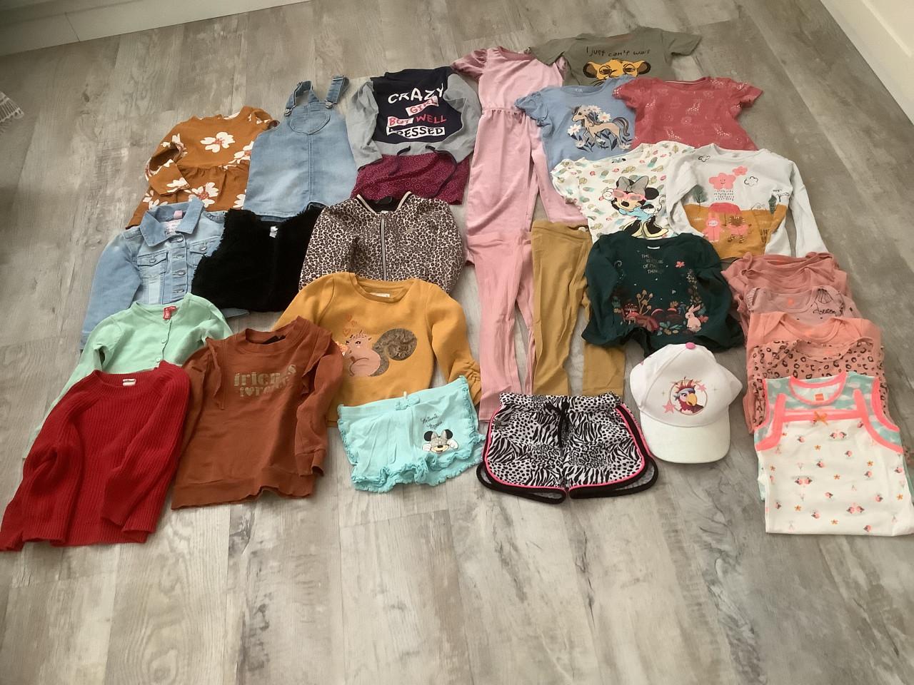 Kledingpakket Meisjes - maat 98/104 - 29 stuks