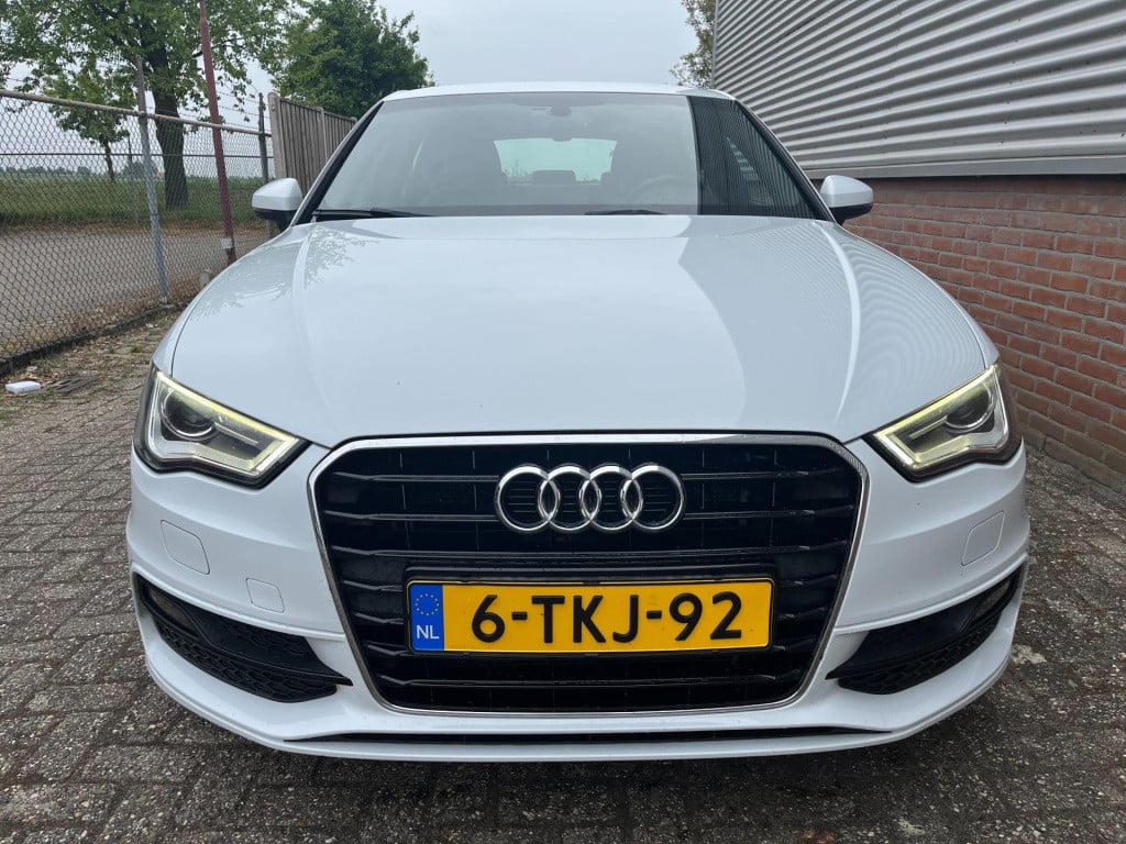 Audi A3 sportback 1.4 tfsi cod ambition pro line s