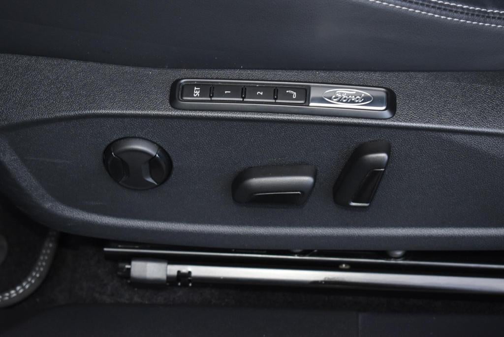 Ford Explorer premium extended range rwd 77 kwh | panoramadak | climate con