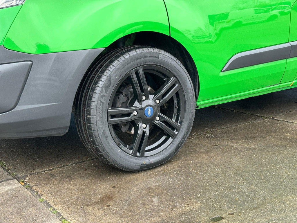 Ford Transit Custom 270 2.0 tdci l1h1 trend airco / cruise controle / navi 