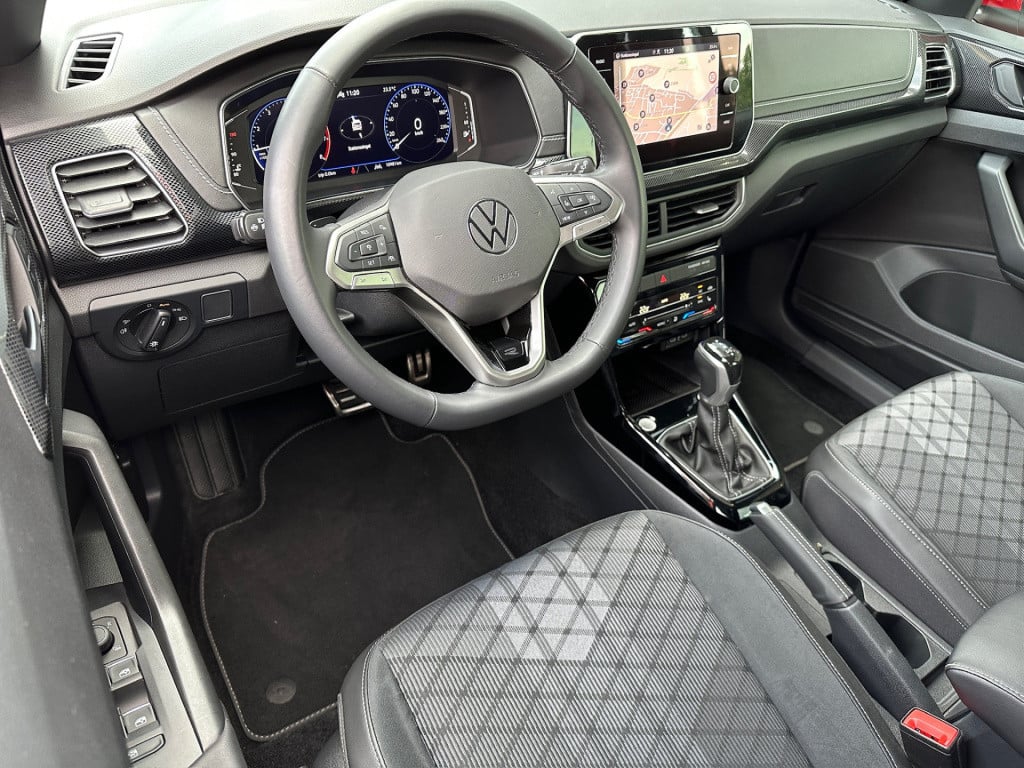 Volkswagen T-cross 1.5 tsi 150pk dsg r-line | camera | trekhaak | adapt. cr