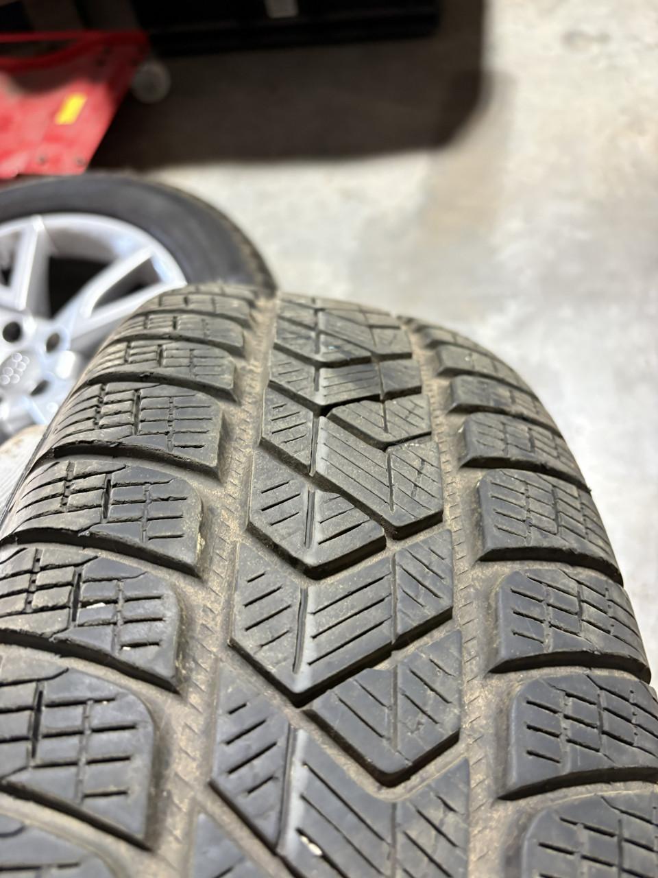 Audi Q3 velgen 17 inch met winterbanden