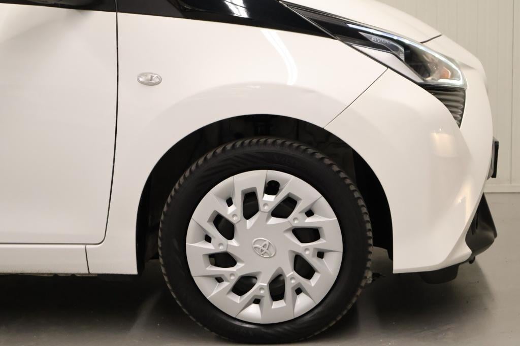 Toyota Aygo 1.0 vvt-i x-play