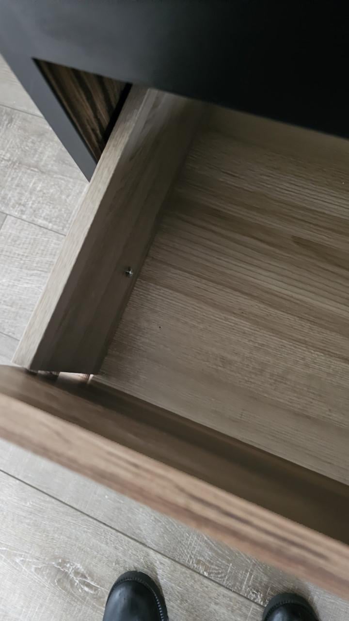 Vernazza ladekast met 3 lades. Handige kast met veel opbergruimte.