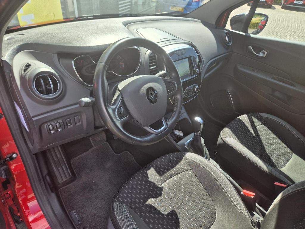 Renault Captur tce 120 edc automaat intens camera, trekhaak, navigatie