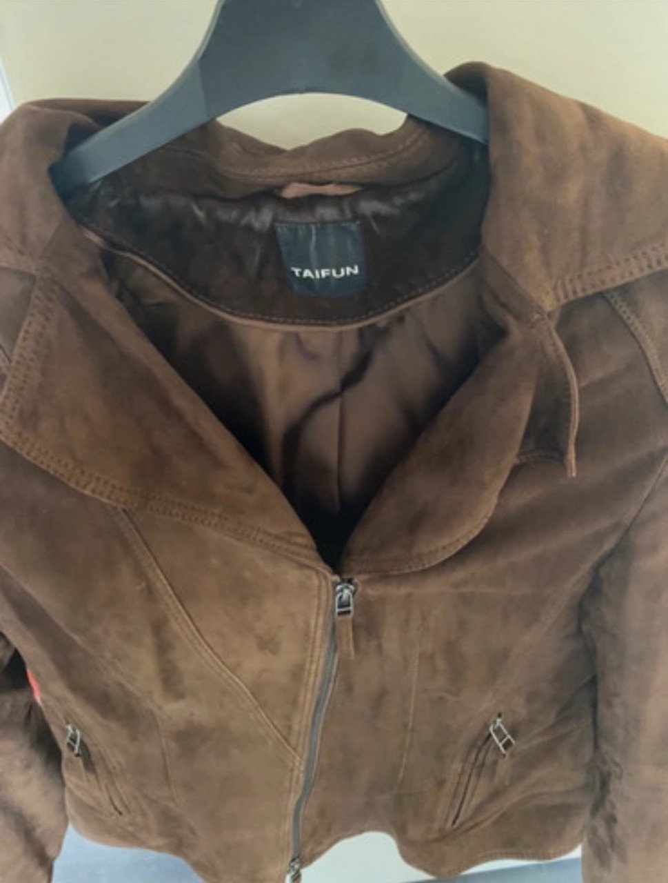 Te koop suede bikerjas Mt 42