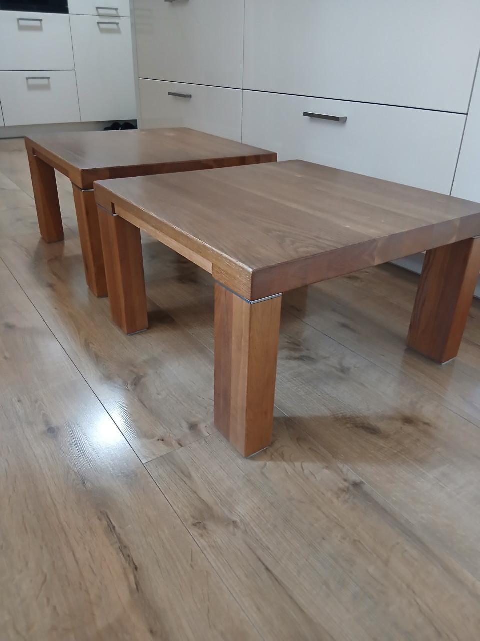 2 eiken salontafels