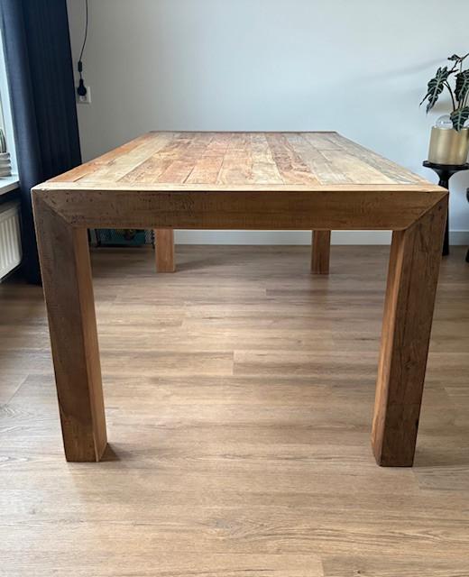 Hardhouten tafel