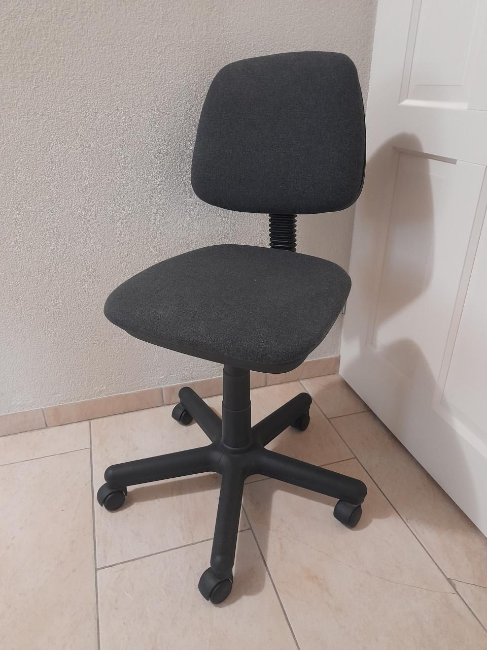 Bureaustoel ( in goede nette staat )