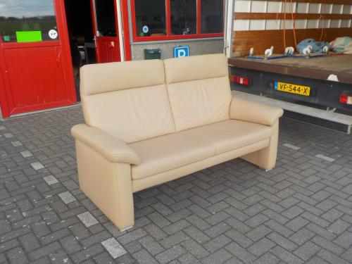 Mooie kwaliteit leren hoge bank breed 180 cm hoog 111 cm zeer goede staat