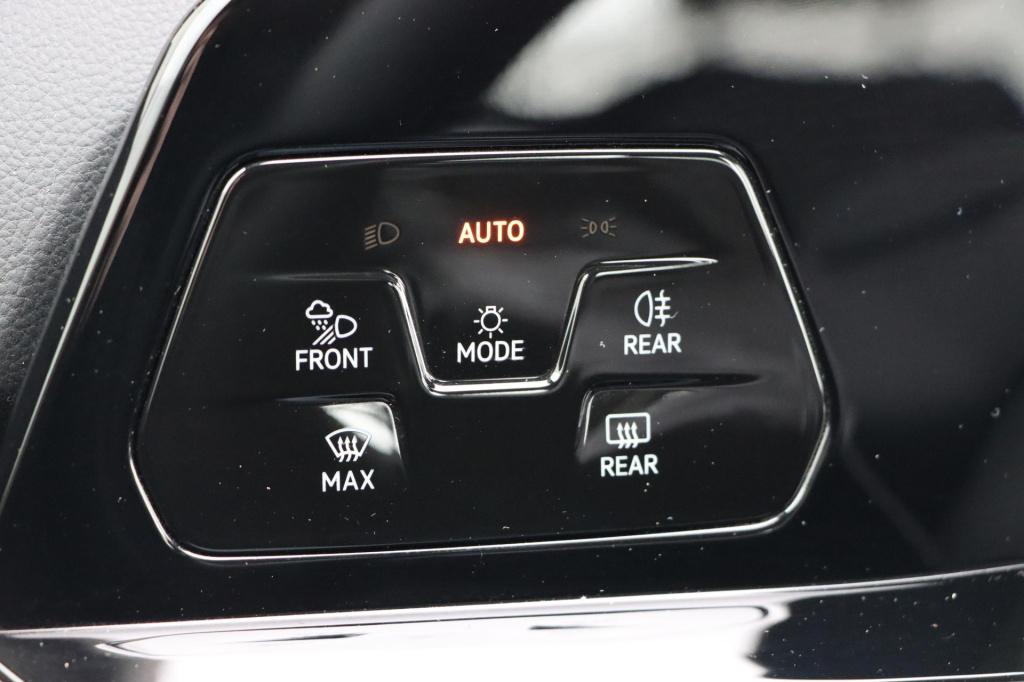 Volkswagen Golf 1.5 etsi style 150pk dsg7