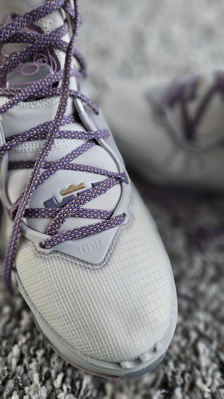 Nike LeBron 19 Space Jam - Maat 42.5