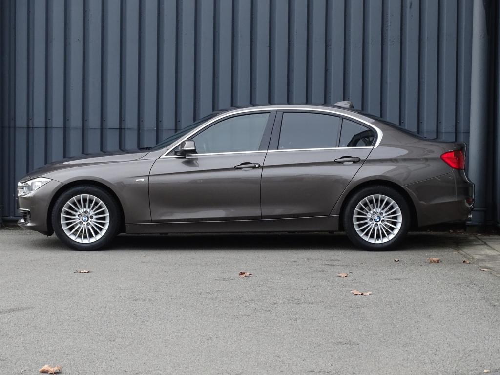 BMW 3-serie 320i high executive automaat | leder