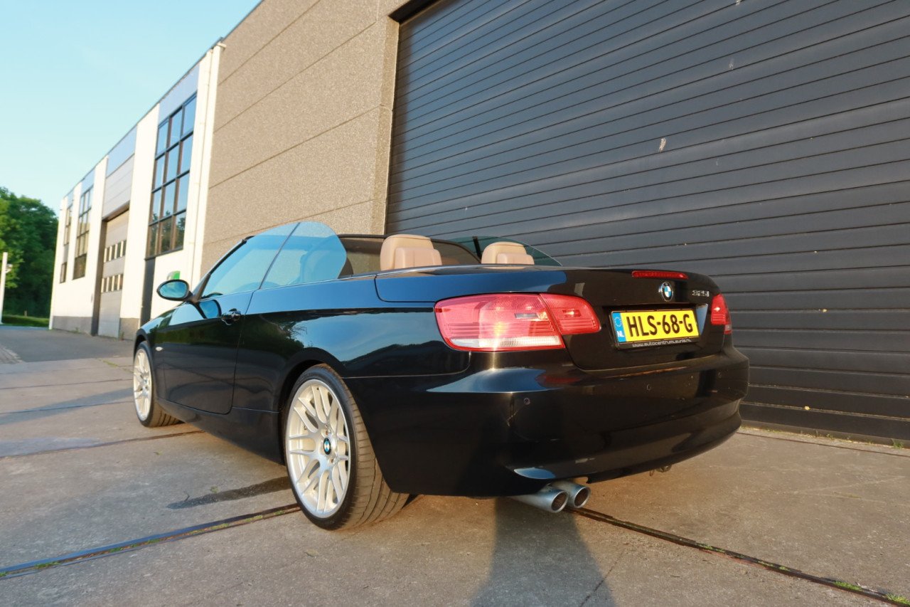 BMW 325i Cabriolet high executive 145DKM 2007