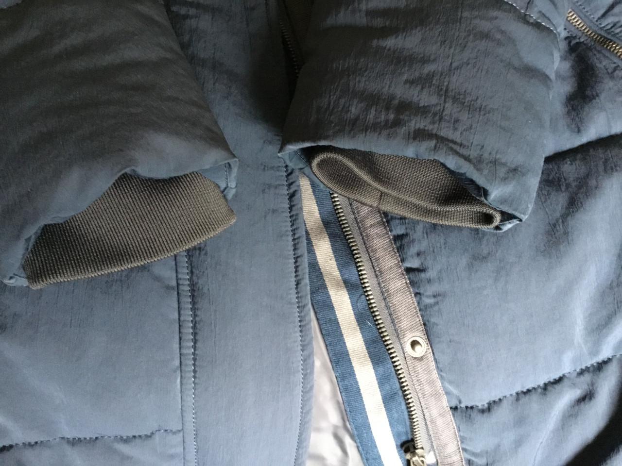 Dames winterjas met capuchon.  Maat 40.