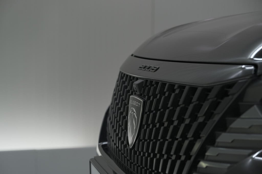Peugeot 2008 puretech 130 eat8 allure | 360 camera | adaptieve cruise contr