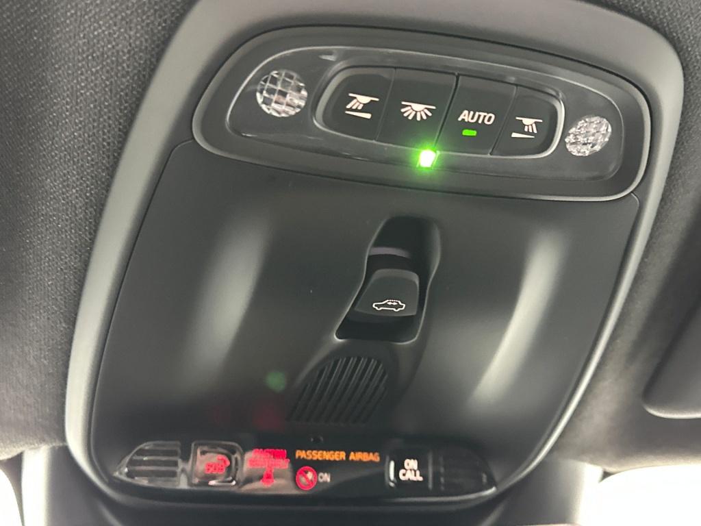 Volvo XC40 t5 262pk recharge r-design| pano| 360camera| ada.cruise| keyless