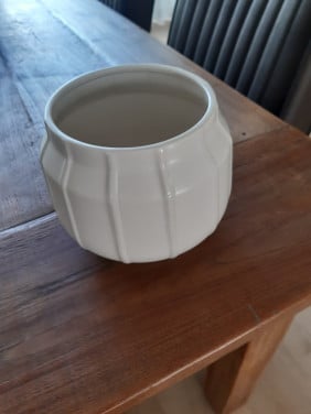 Bloempotje in goede staat geen koeriersdiensten