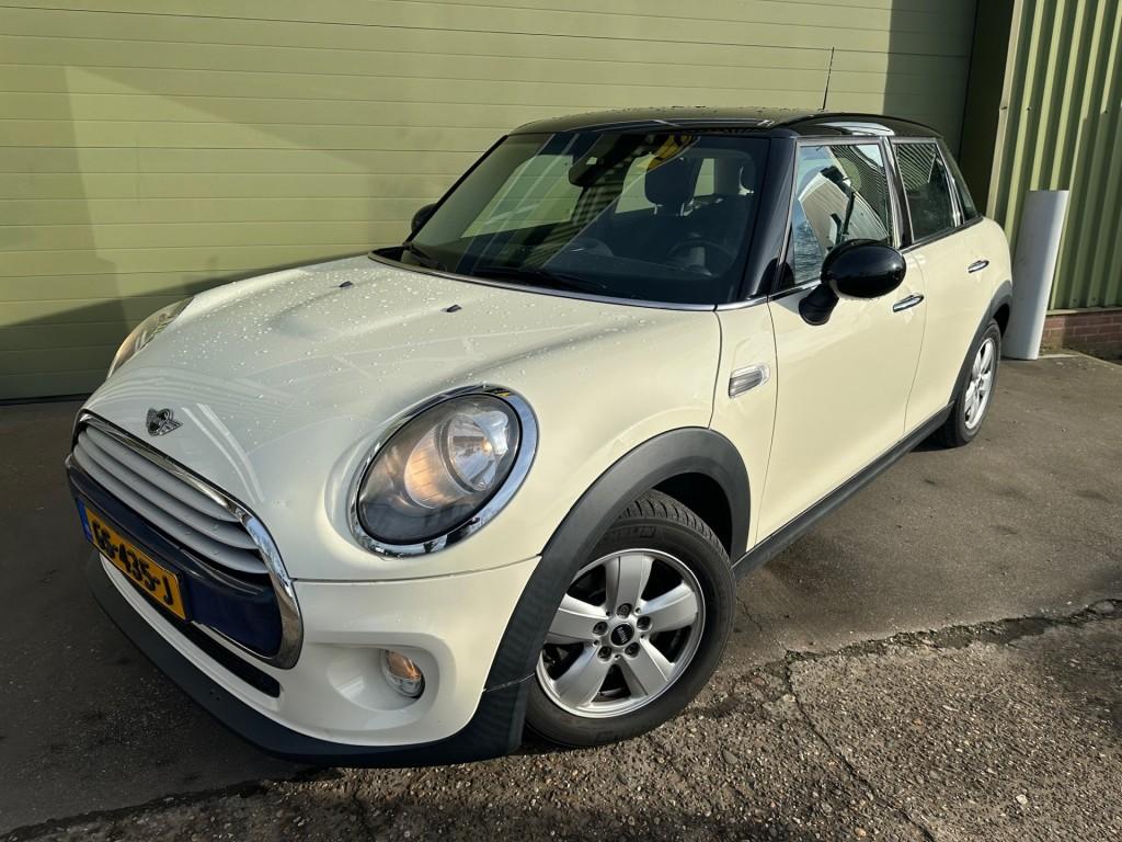 Mini 5-deurs cooper 1.5 136pk