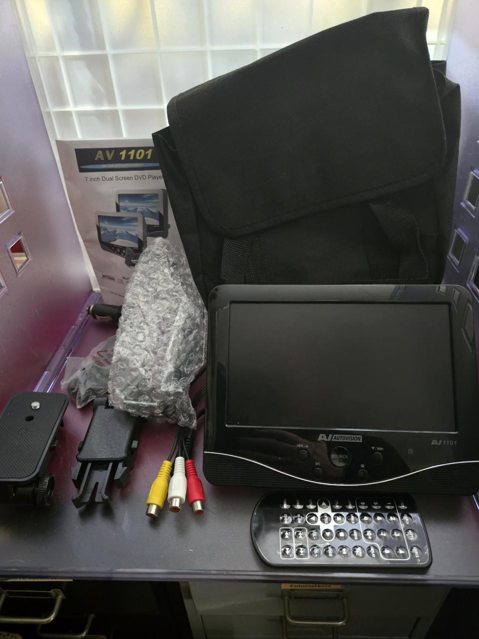 Autovision AV1101 draagbare DVD-speler voor in de auto.