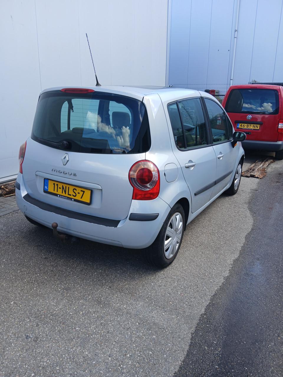 Renault Modus1.6-5 drs-2005-km.184234NAP-airco-trekhk-l.m. velg- 1800,=