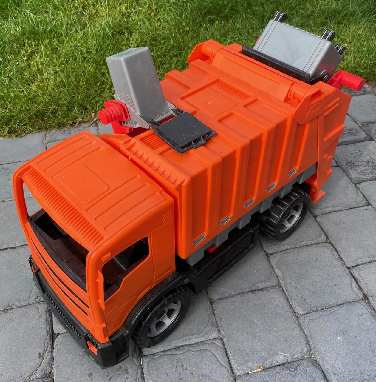 Grote Vuilniswagen met 2 Containers