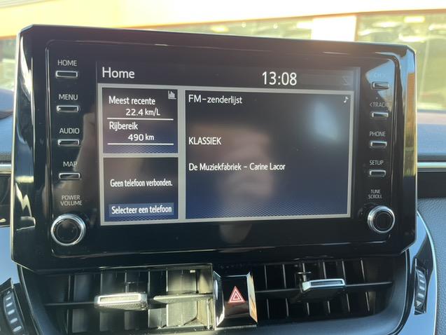 Toyota Corolla 1.8 hybrid comfort | 18" lmv | trekhaak | climate