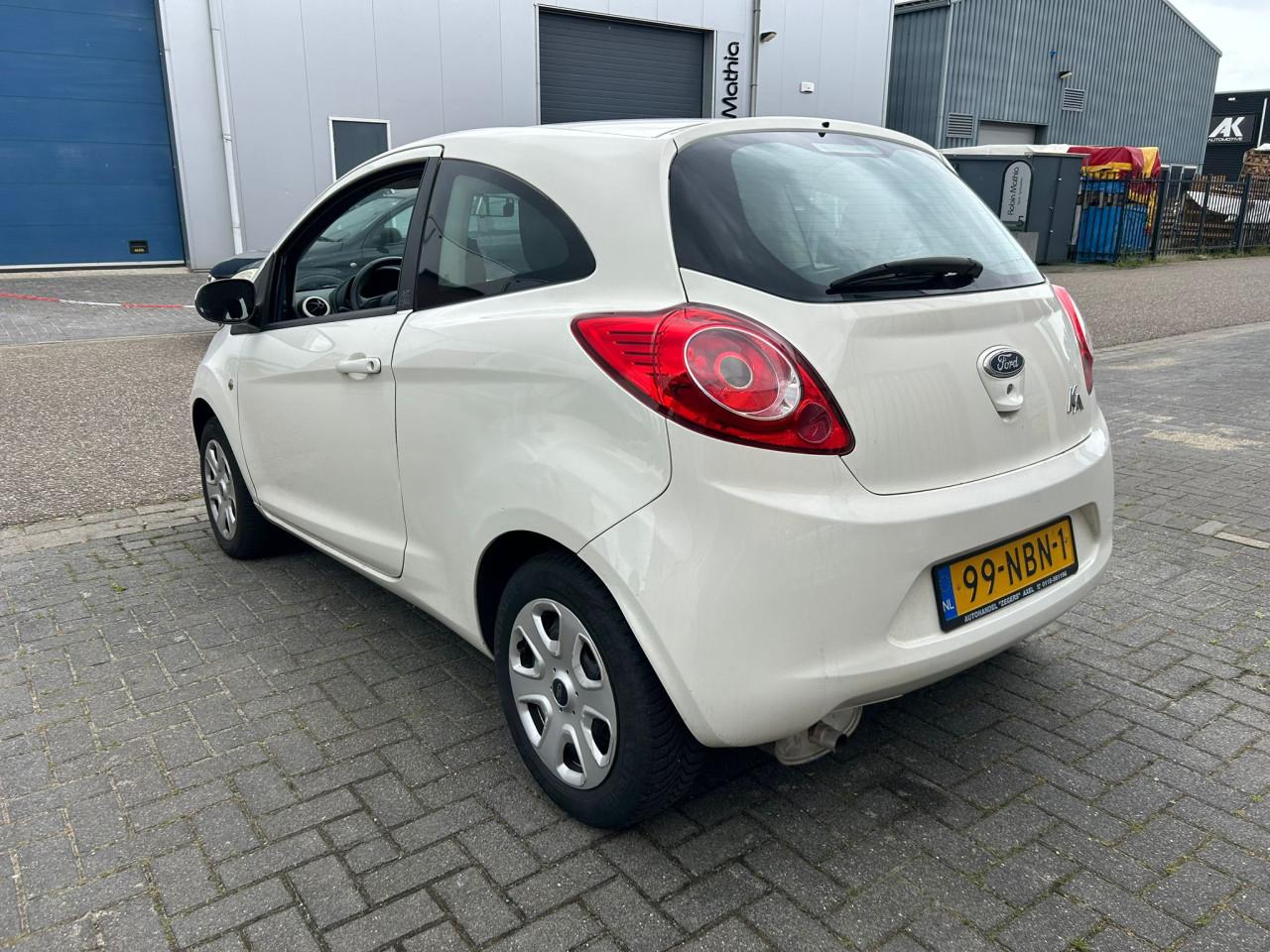 Ford Ka 1.2 Cool&Sound Airco/CNTR Deurvergrendeling/Sfeerverlichting interi