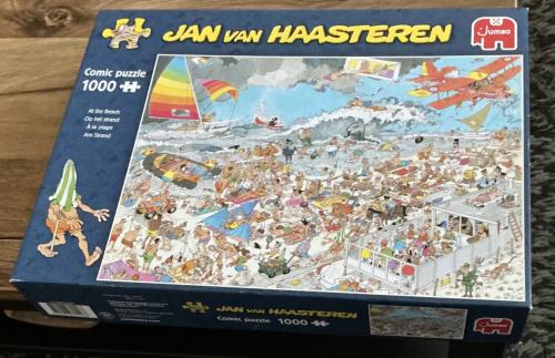 Jan van Haasteren Op het Strand