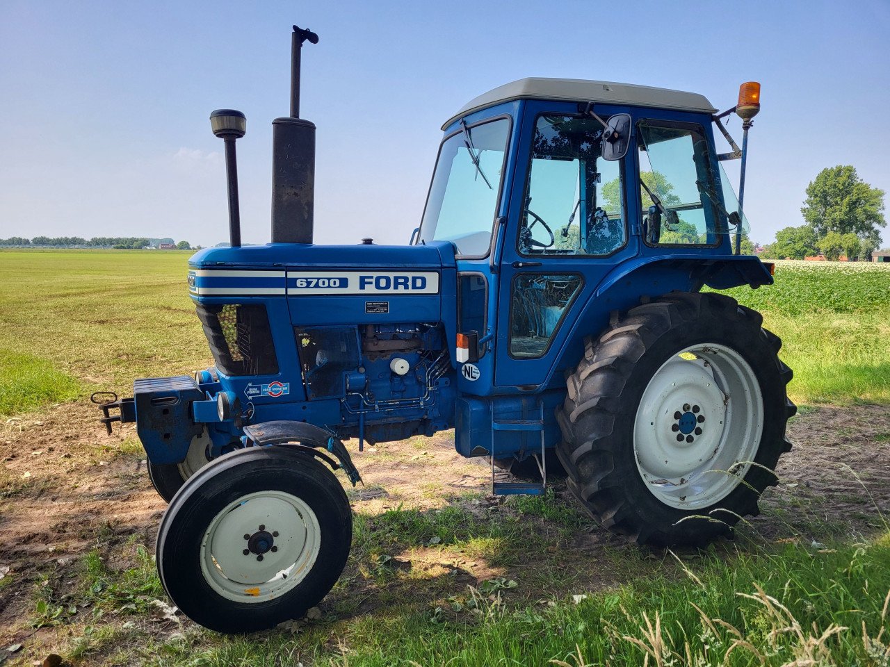 Ford 6700 5900 uur met kenteken