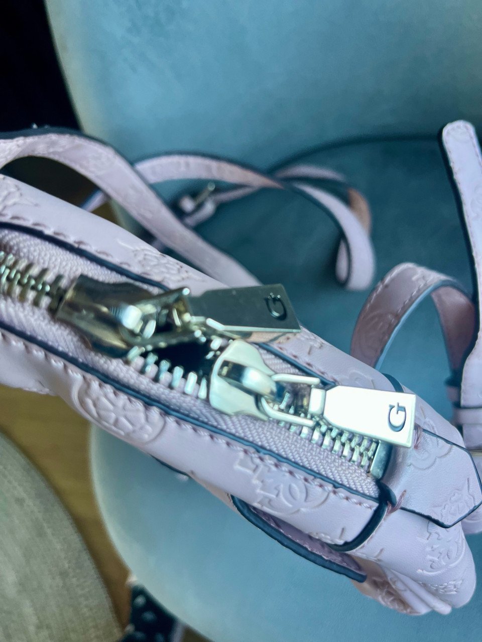 Guess rugtas licht rose