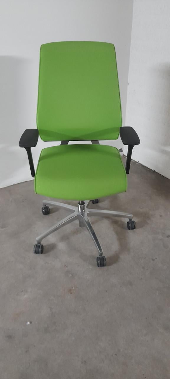 SET VAN 4 – Luxe Dauphin X-Code bureaustoelen – €950 totaal