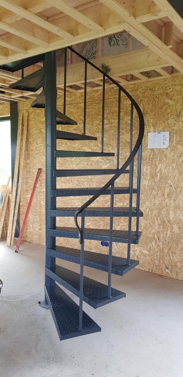 Stalen spiltrap - wenteltrap op maat – Al meer dan 40 Jaar vakmanschap