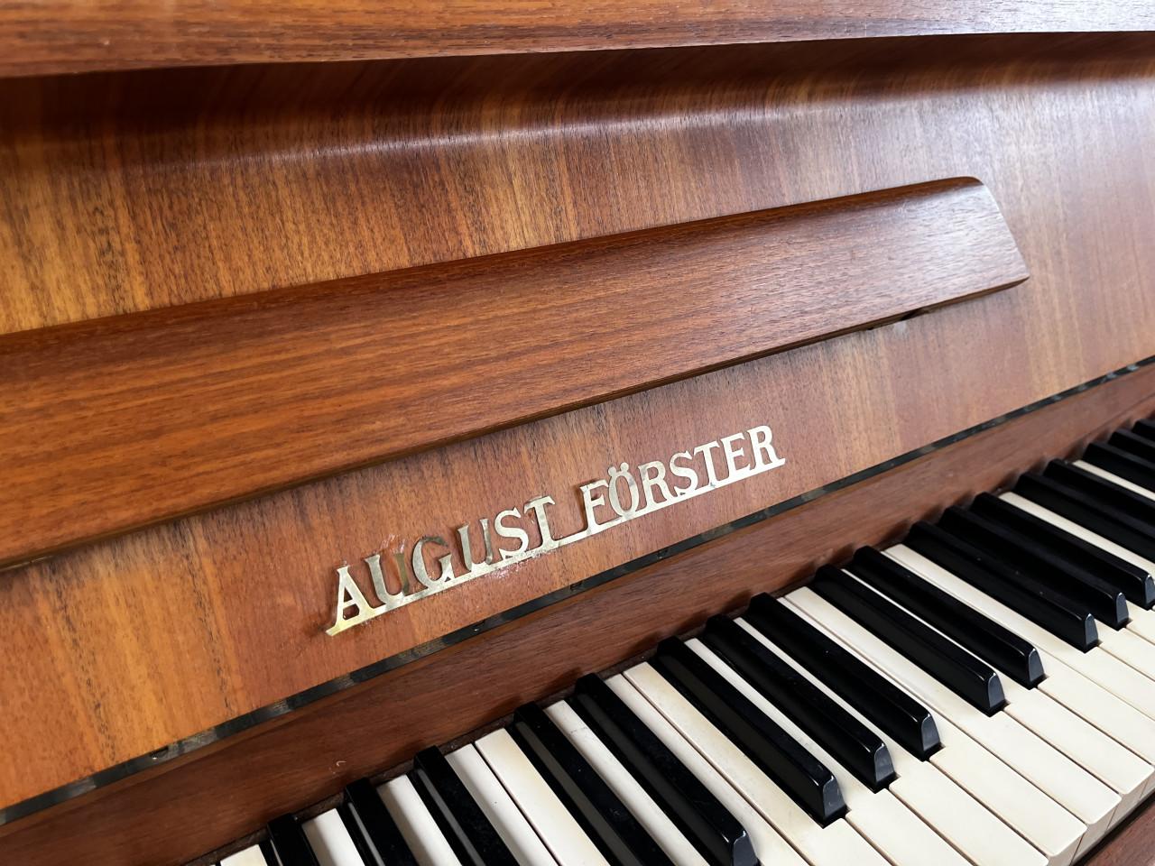 August Förster piano | noten | goede staat | vochtsysteem