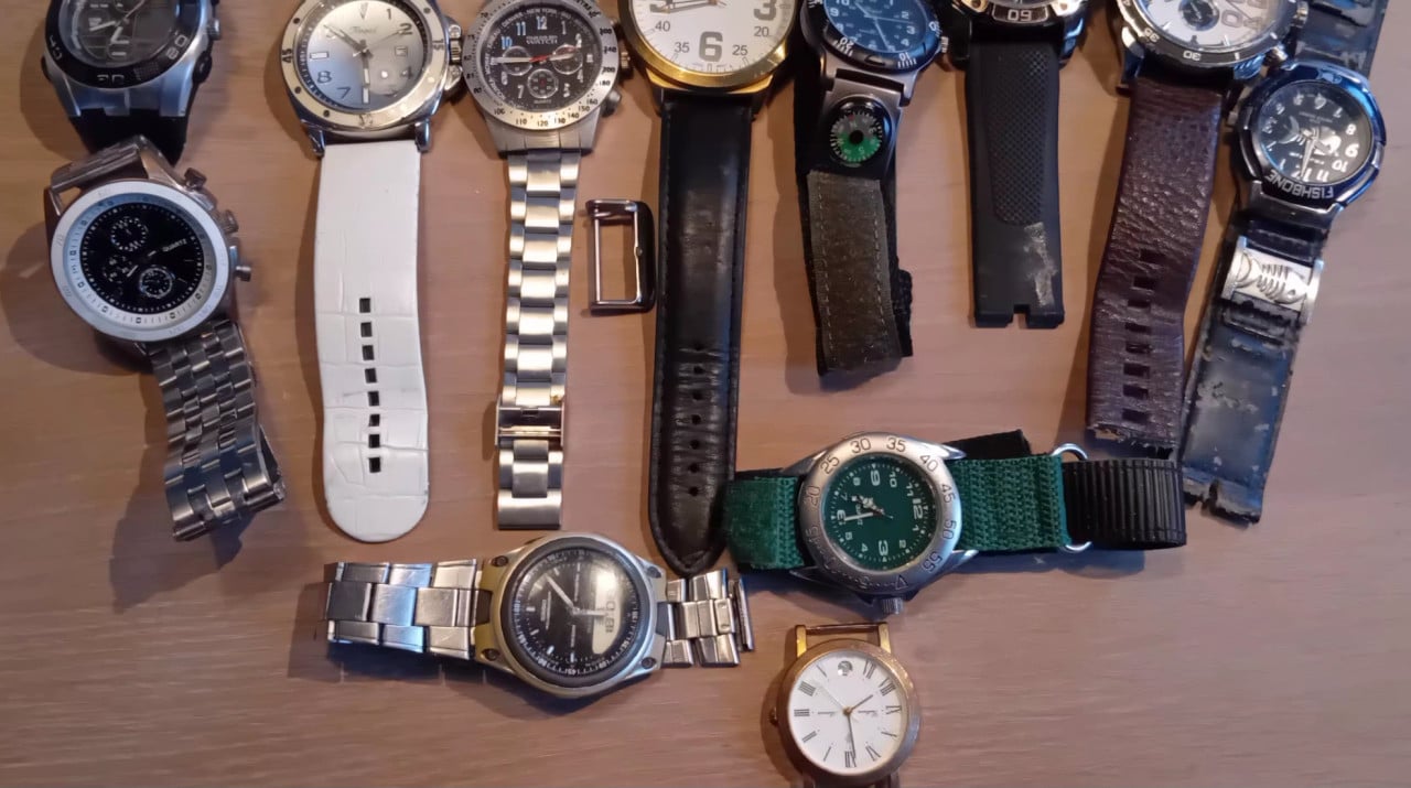 Horloges. Lot horloges.
