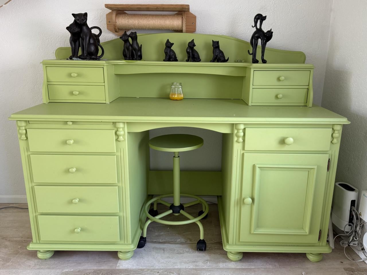 Dressoir/ bureau groen