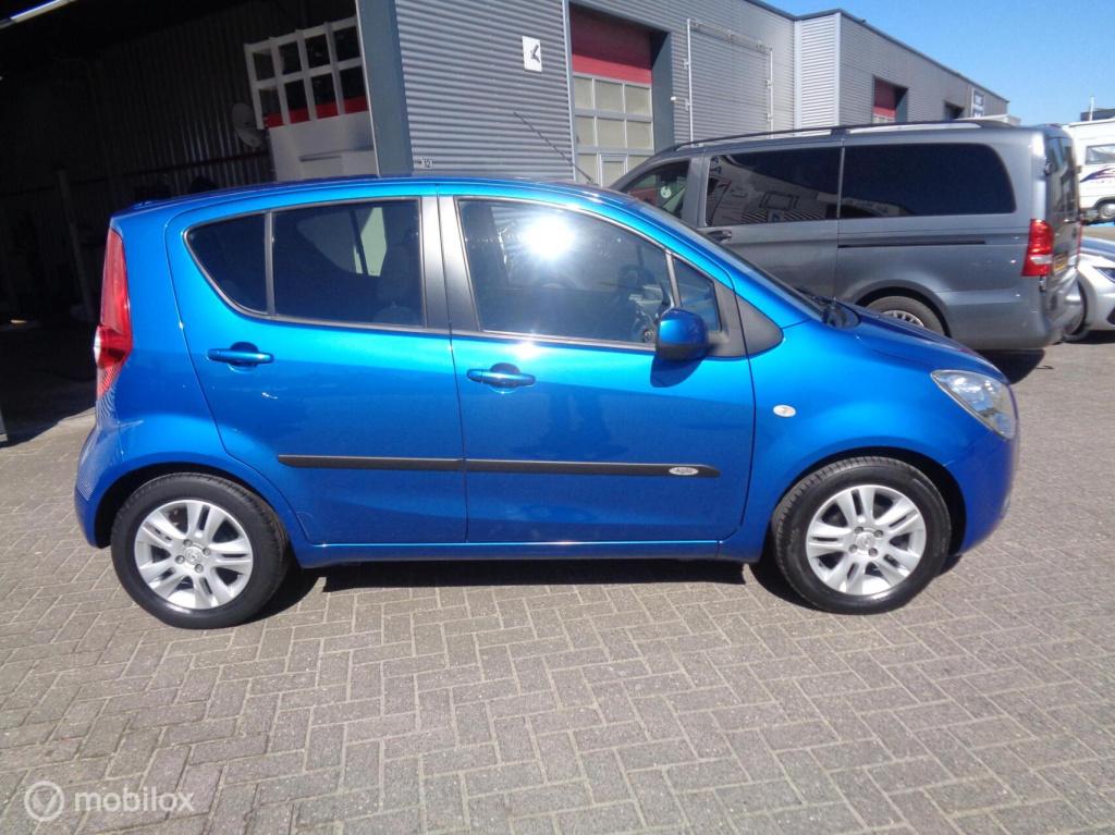 Opel Agila 1.0 edition/airco/lm velgen/donker glas/hele nette auto/slechts 