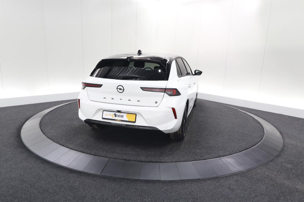 Opel Astra electric 54 kwh gs ultimate | elektrisch panoramdak | 360 camera