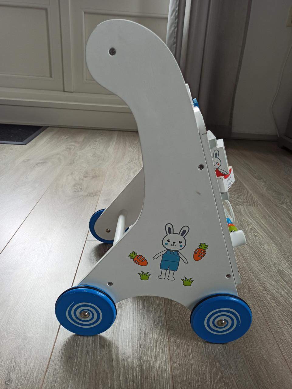 Houten loopwagentje voor kinderen